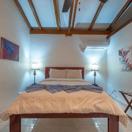 Parrot Cove Lodge Хопкінс Екстер'єр фото