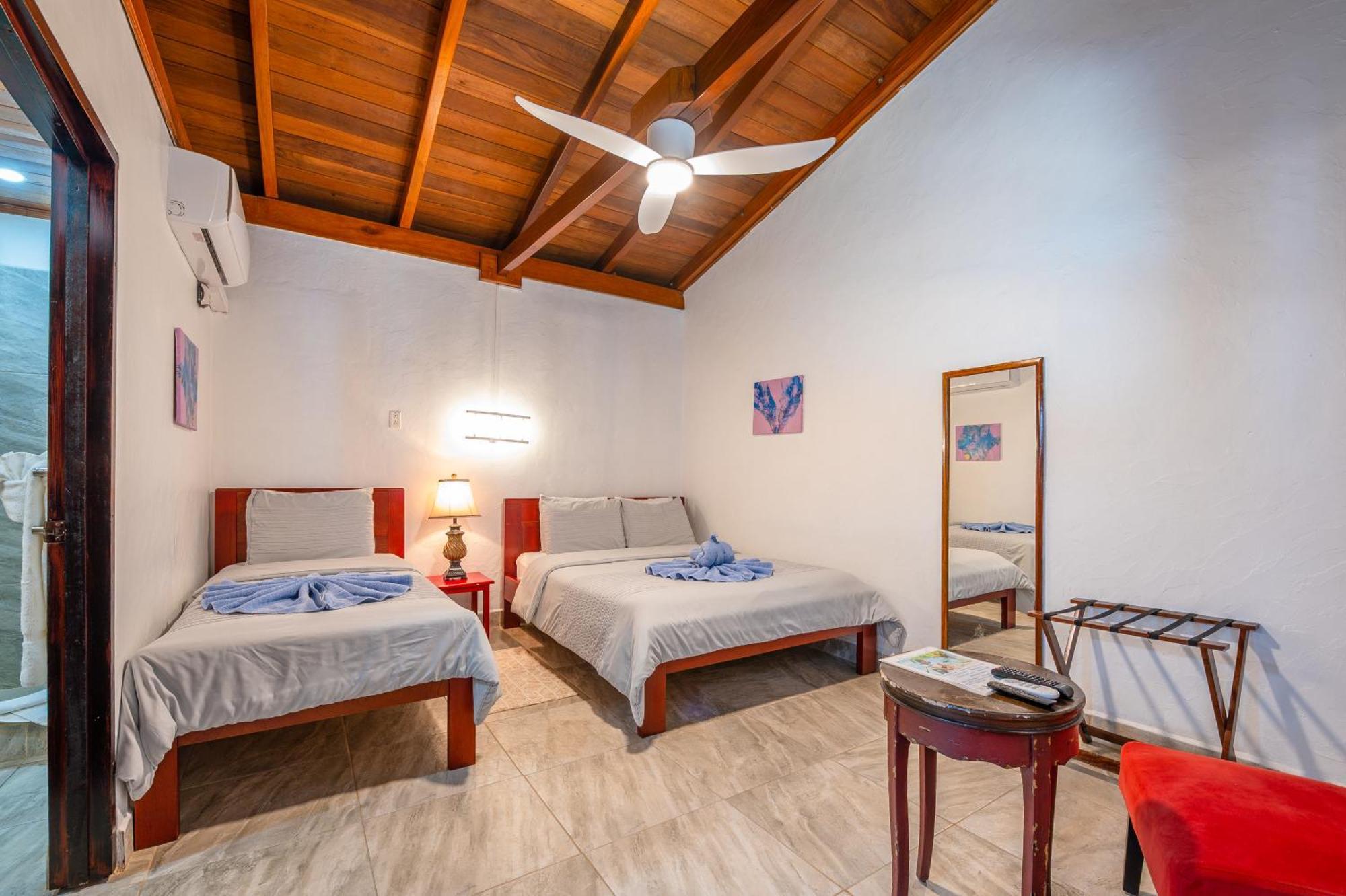 Parrot Cove Lodge Хопкінс Екстер'єр фото